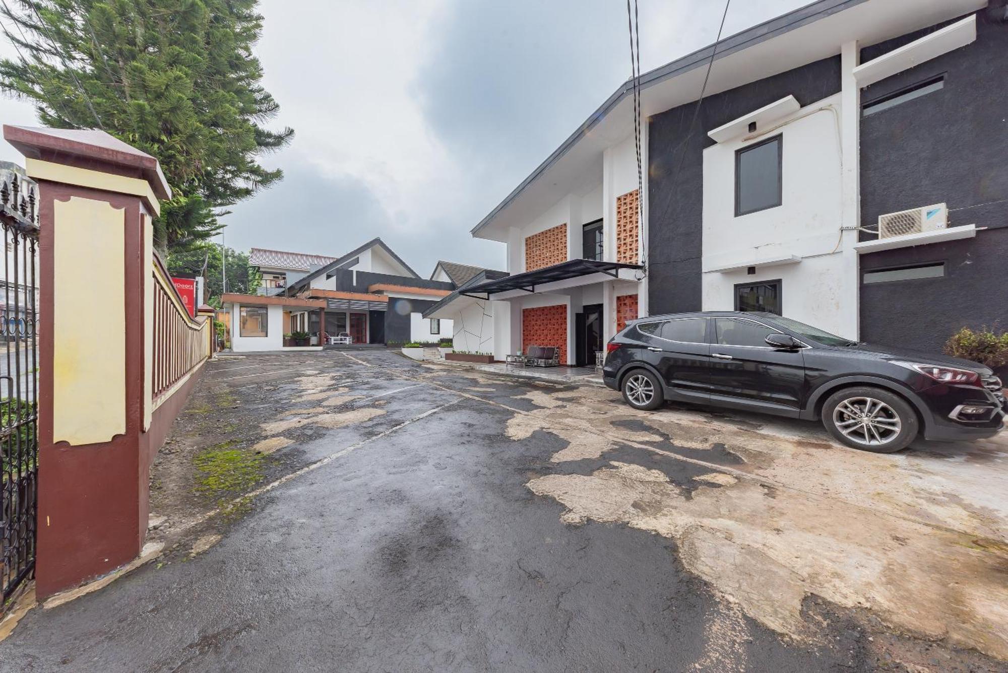 Reddoorz Near Taman Kota Lapang Merdeka Sukabumi Exterior photo