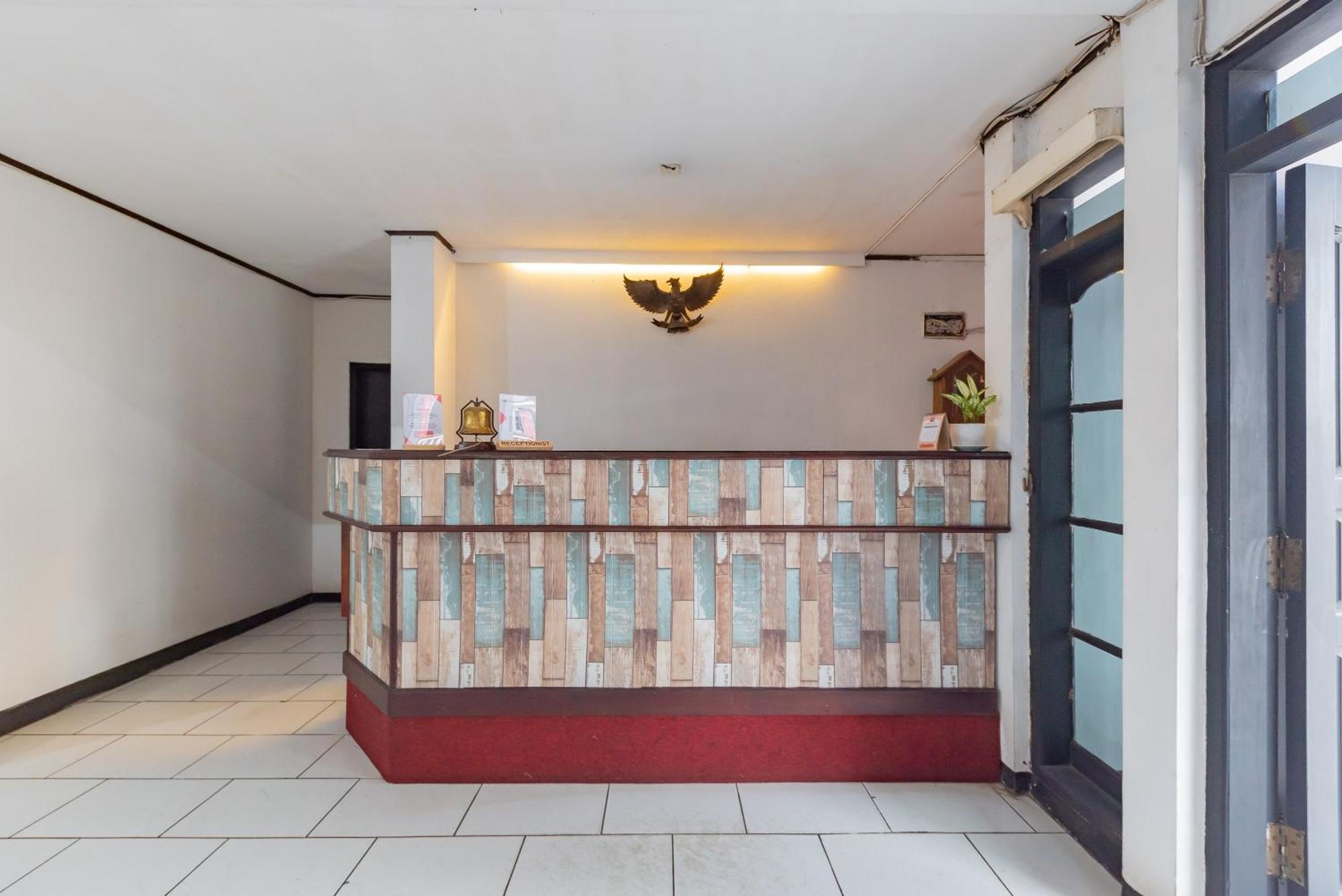 Reddoorz Near Taman Kota Lapang Merdeka Sukabumi Exterior photo